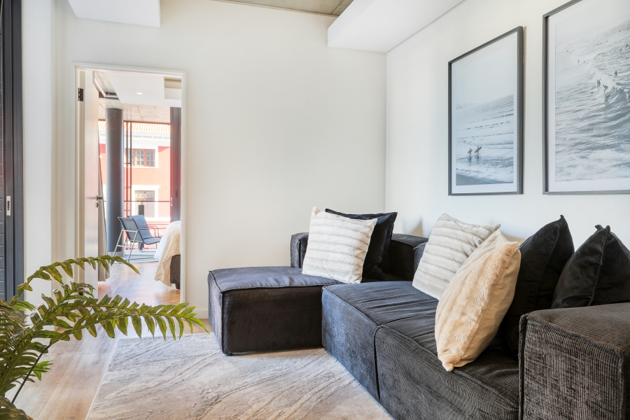 1 Bedroom Property for Sale in Sea Point Western Cape